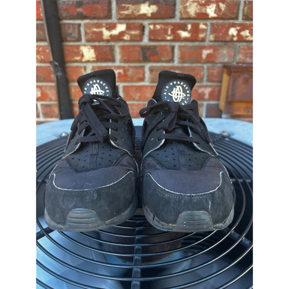 Nike Air Huarache Triple Black(Men’s 10.5) - Picture 2 of 14